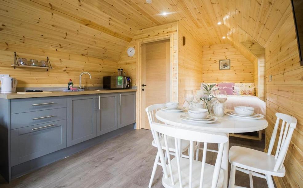 Wildflower Meadow Cabins Whitington Zewnętrze zdjęcie
